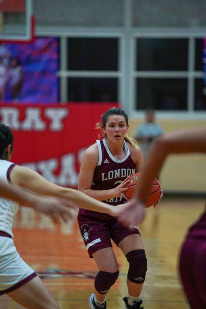 mathis-london-girls-basketball-playoffs00030